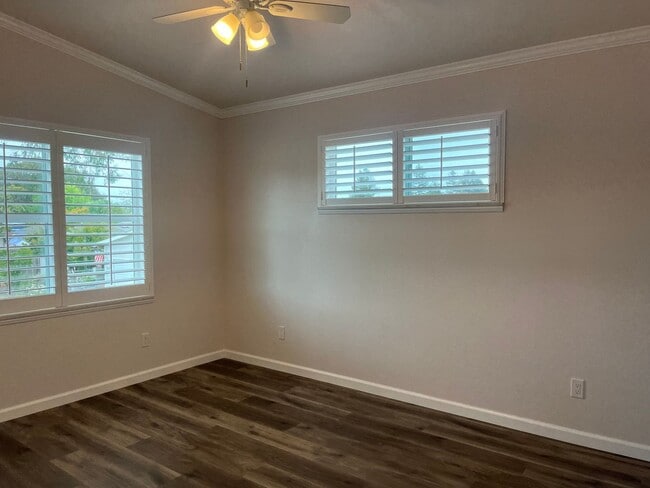 Building Photo - Granny unit- newly built, spacious, one bedroom, upstairs, PG&E/Wtr/Sewer included!