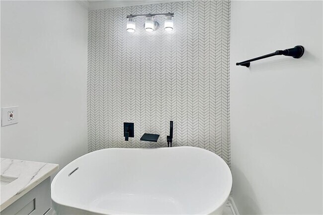 Building Photo - 4623 Huntridge Dr