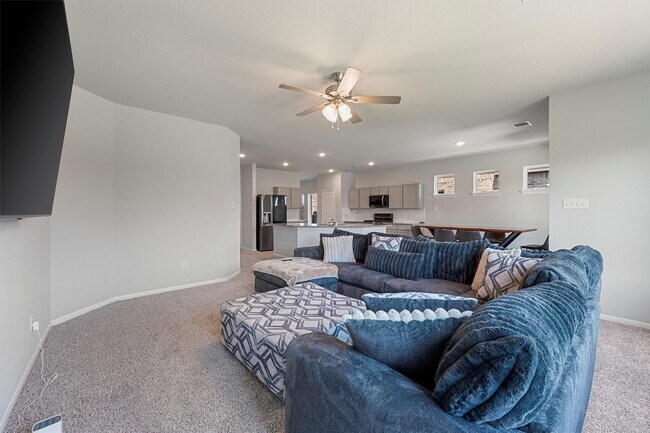 Building Photo - 10511 Kings River Dr