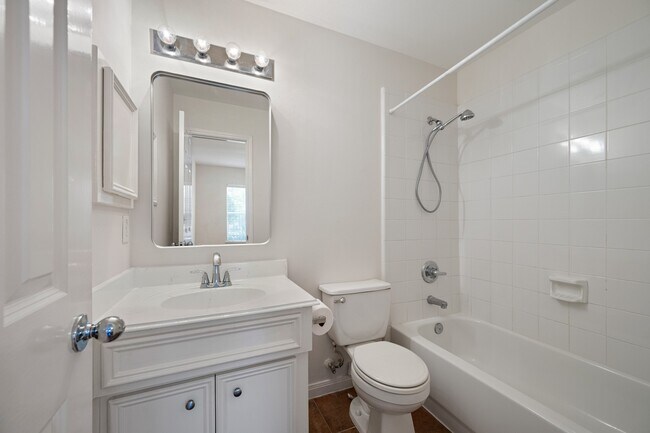 Building Photo - 1727 Hadley St