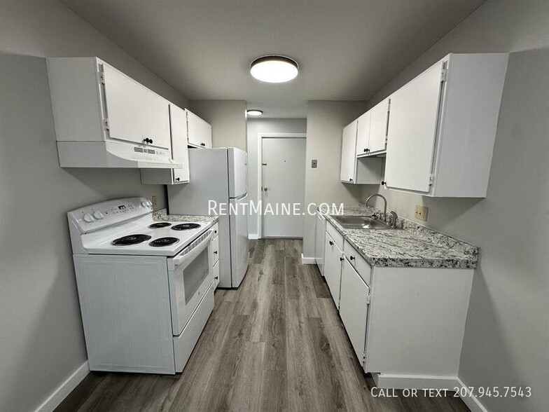 Building Photo - 33 Longrale Park