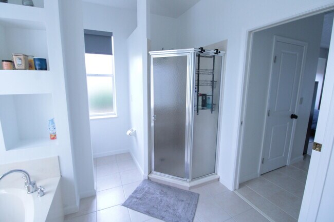 Building Photo - 2957 SW Collings Dr