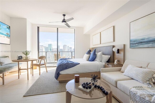 Building Photo - 159 NE 6th St