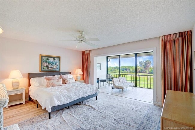 Building Photo - 5532 NE Gulfstream Way