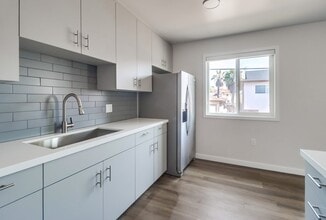 Building Photo - IB Villas