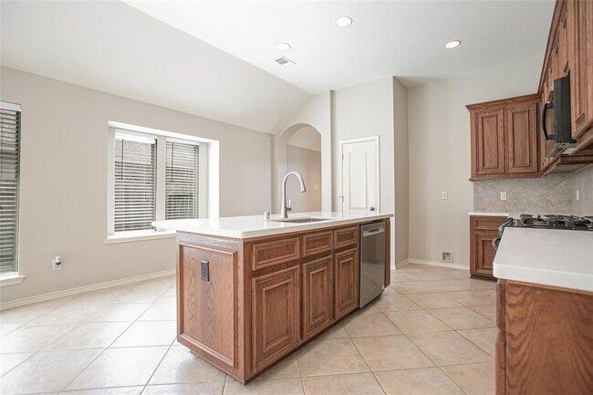 Building Photo - 27522 Gatlin Ln