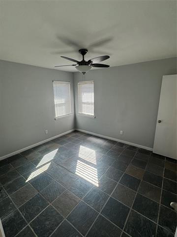 Building Photo - 2121 Cliff Park