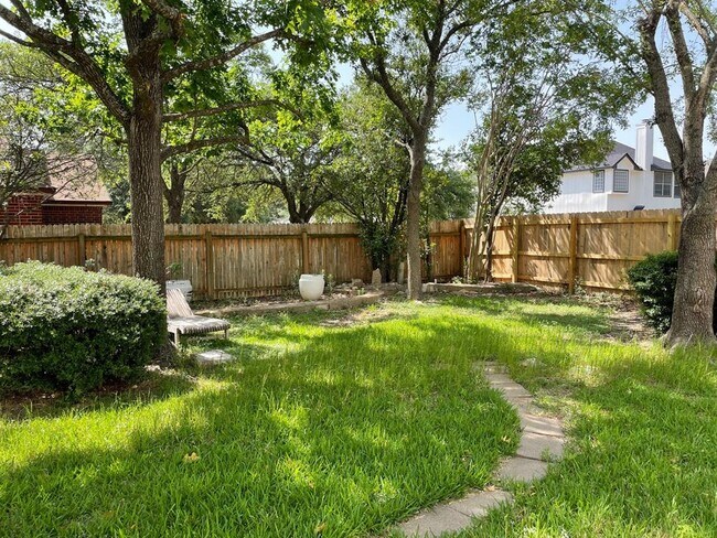 Building Photo - 15515 Cadoz Dr