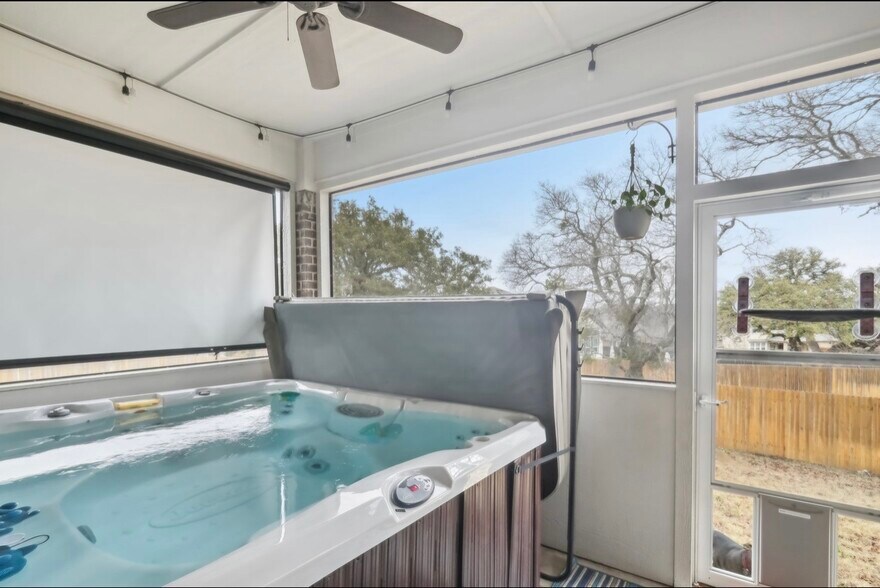 Building Photo - 8302 Elander Dr