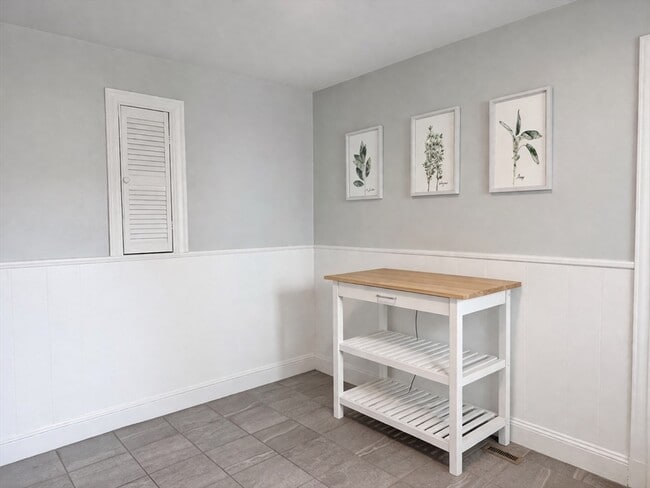 Building Photo - 76 Prospect St