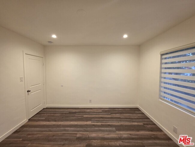 Building Photo - 2012 S Holt Ave