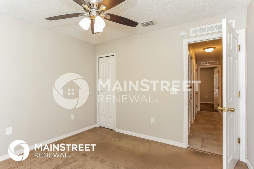 Building Photo - 3214 Garden Acres Ct E