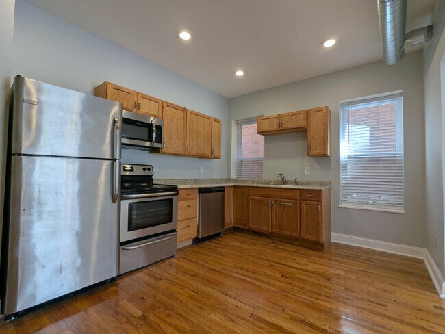 Building Photo - 3911 Castleman Ave