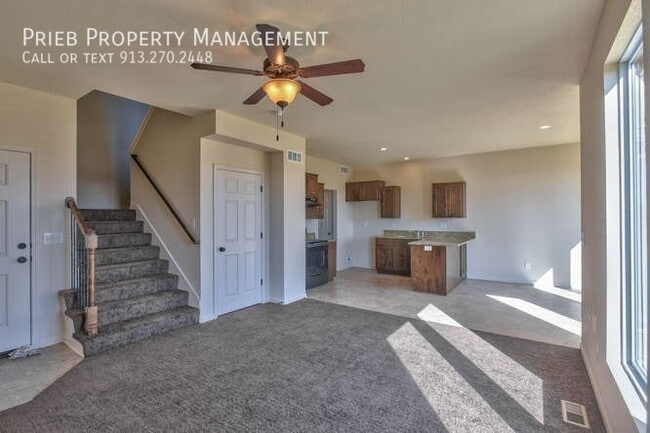 Building Photo - 214 N Ferrel St