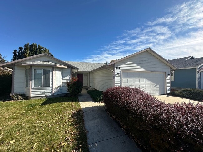 Building Photo - Tranquil & delightful 3-bedroom, 2-bathroom home that offers both comfort and convenience with it...