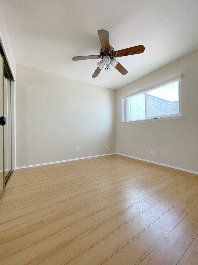 Building Photo - Single-Story Condo Steps from OC Fairgrounds & Minutes to Eastside Costa Mesa