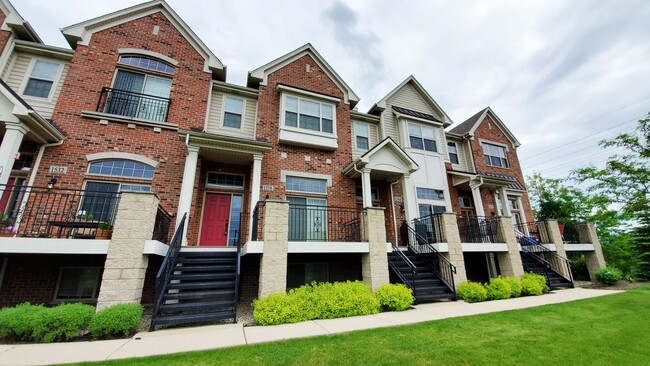 Interior Photo - 1502 - 1550 LAKERIDGE