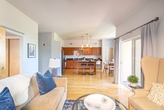 Building Photo - 2B/2B Luxury Louisville Condo with Mountai...