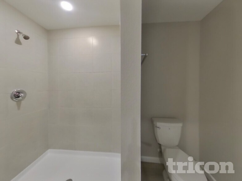 Building Photo - 2881 Grand Finale St