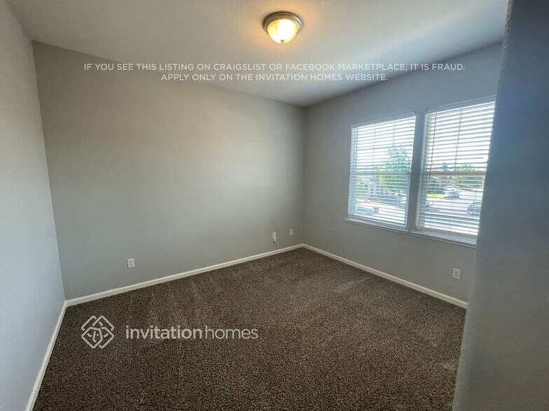 Building Photo - 1120 Villaggio Cir