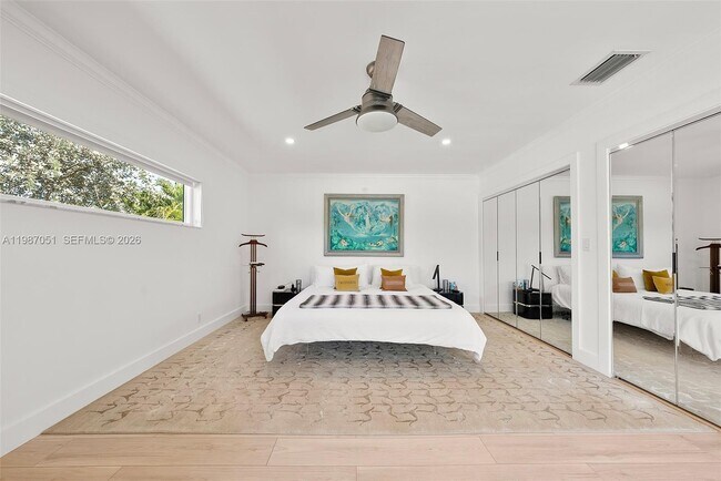 Building Photo - 424 Alamanda Dr