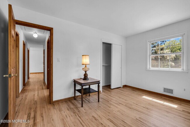 Building Photo - 1112 Wildwood Ave