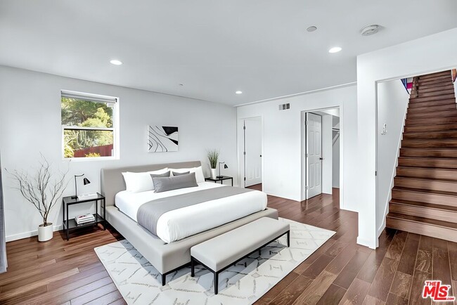 Building Photo - 4255 Raynol St