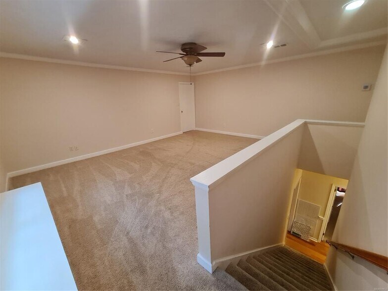 Building Photo - 6474 Halcyon Dr