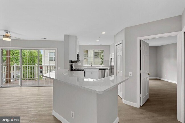 Building Photo - 21850 Locomotive Terrace