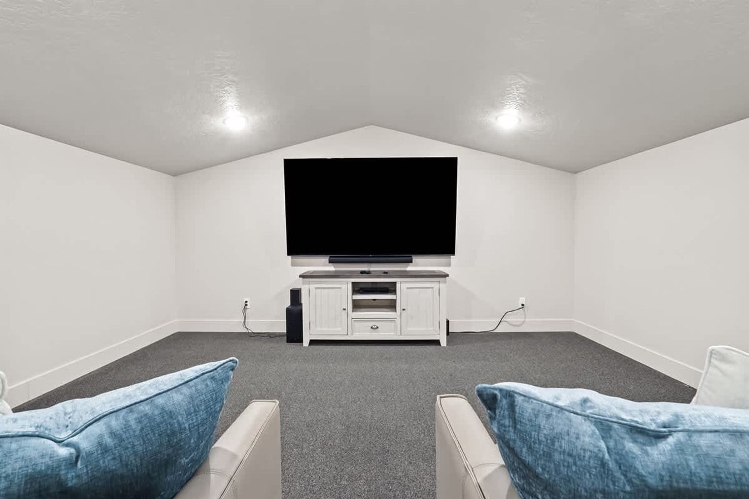 Building Photo - 303 CM Rdg Ln