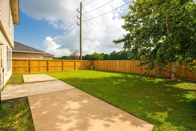 Building Photo - 21502 Trilby Way