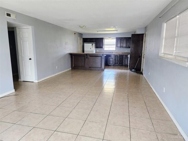 Building Photo - 1509 W Nolana Ave