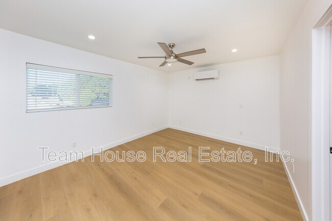 Building Photo - 7510 Etiwanda Ave