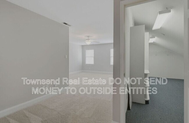 Building Photo - 200 Litchfield Pl