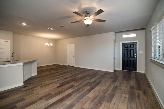 Building Photo - AVAILABLE NOW! GORGEOUS 3 BEDROOM DUPLEX LOCATED IN MIDLOTHIAN ISD!