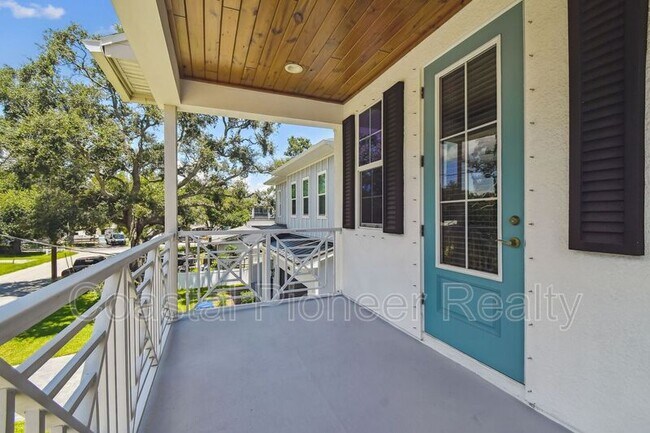 Building Photo - 5408 S Elkins Ave