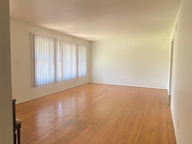 Building Photo - Home for Rent near Orange Circle