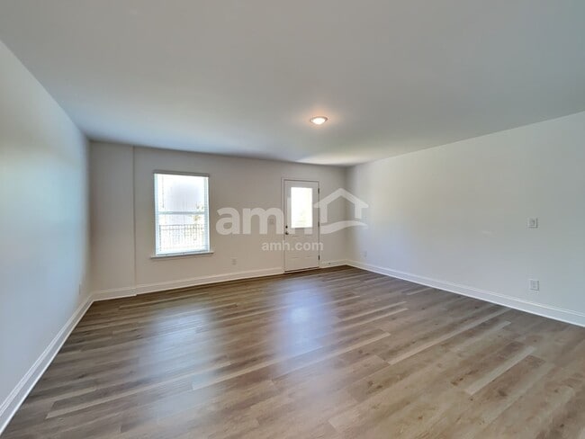 Building Photo - 1614 Soapstone Rd