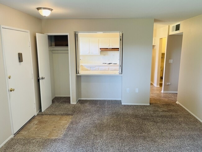 Building Photo - 27127 Sun City Blvd