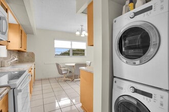 Building Photo - 1605 Abaco Dr