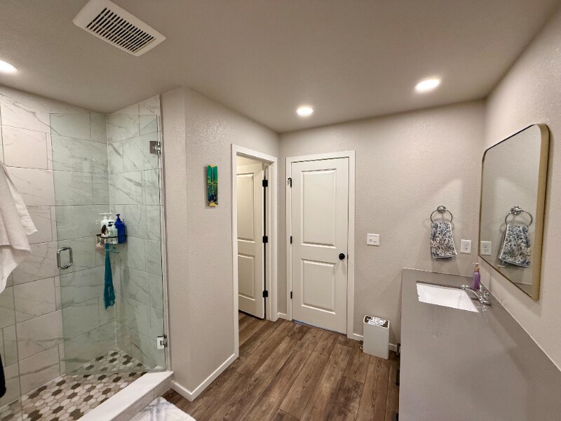 Building Photo - 450 Fairchild St