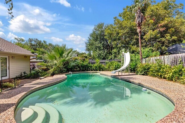 Building Photo - 1312 Quailfield Cir