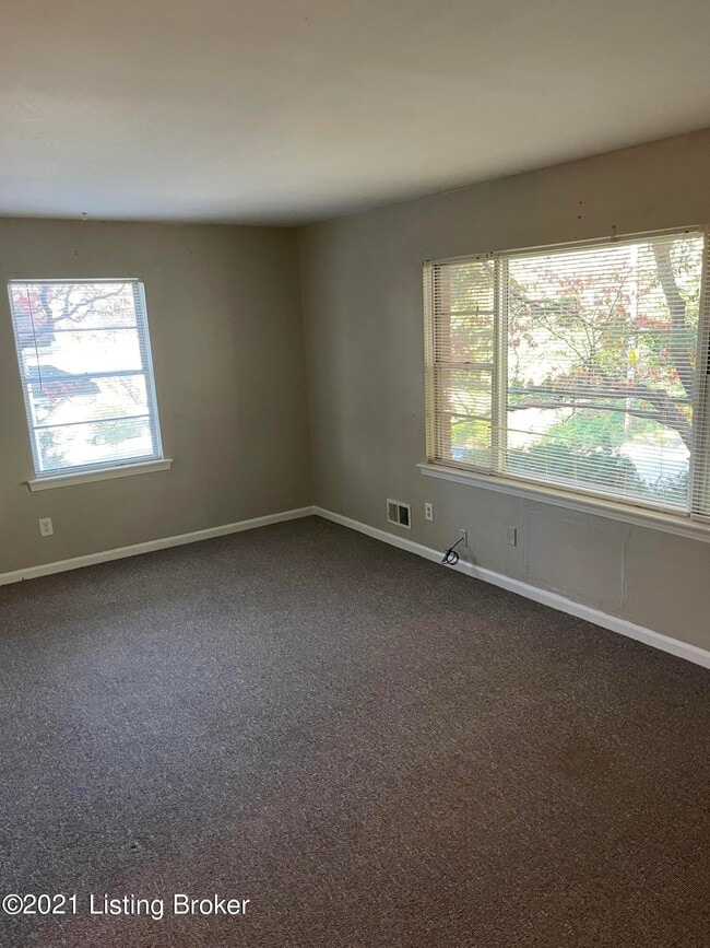 Building Photo - 2624 Longview Ave