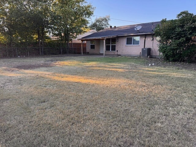 Building Photo - 3514 Summit Ln