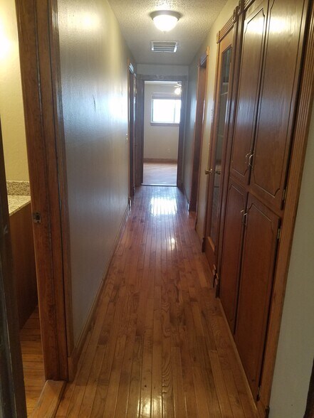 Building Photo - 4816 Michael Dr