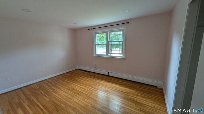 Building Photo - 166 Stevens Ln