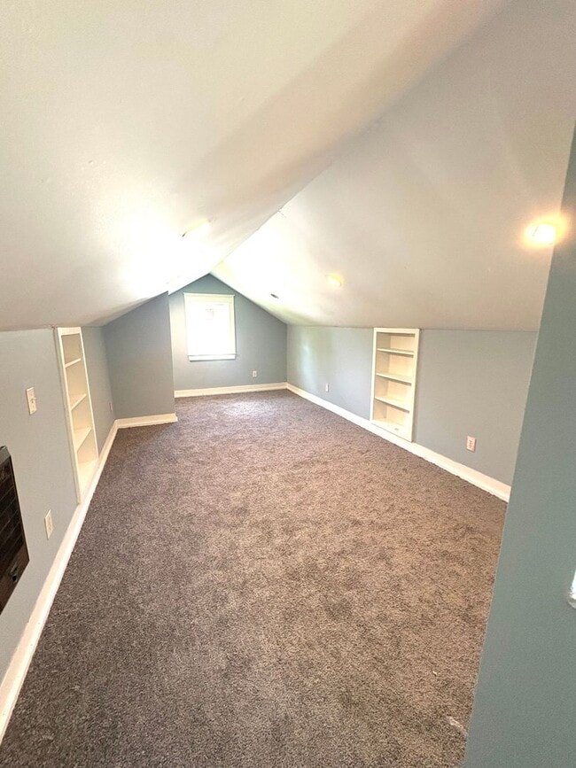 Building Photo - Affordable 3BR in Convenient Glasgow Location!