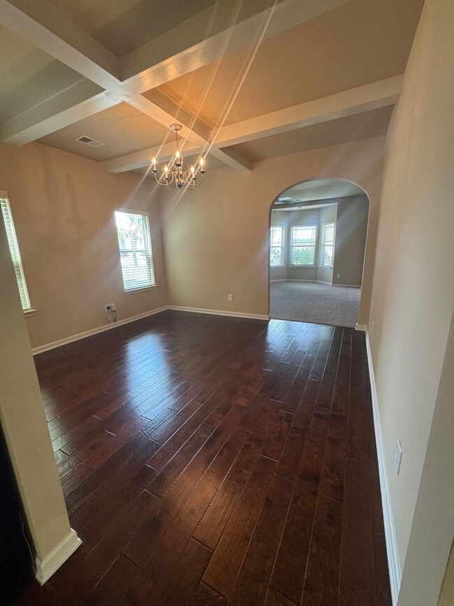 Building Photo - Available now 5 Minutes from Fort Eisenhow...