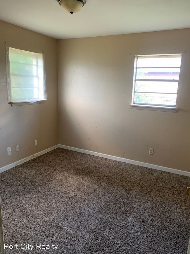 Building Photo - 3 br, 1 bath House - 4822 Gloria Drive