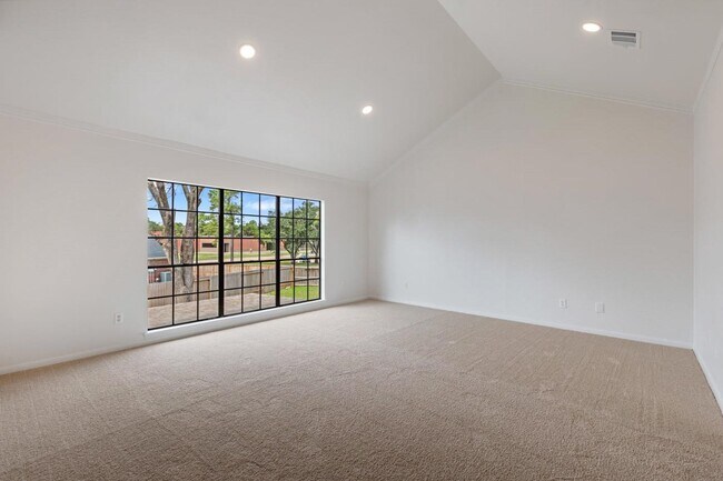 Building Photo - 15411 Robin Grove Ct